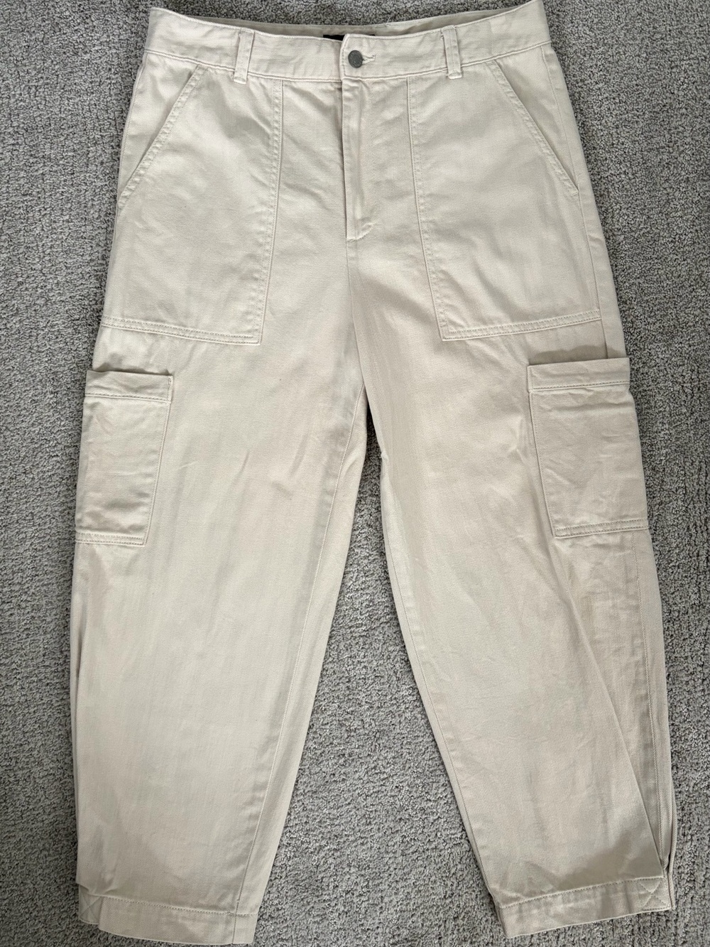 Banana Republic Cream Cargo Pants - Utility Style- Women’s size 10